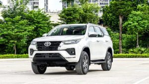 Xe 7 chỗ Toyota Fortuner