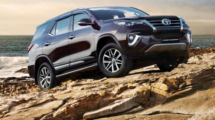 DKT Transport provides 7 seaterToyota Fortuner car rental service