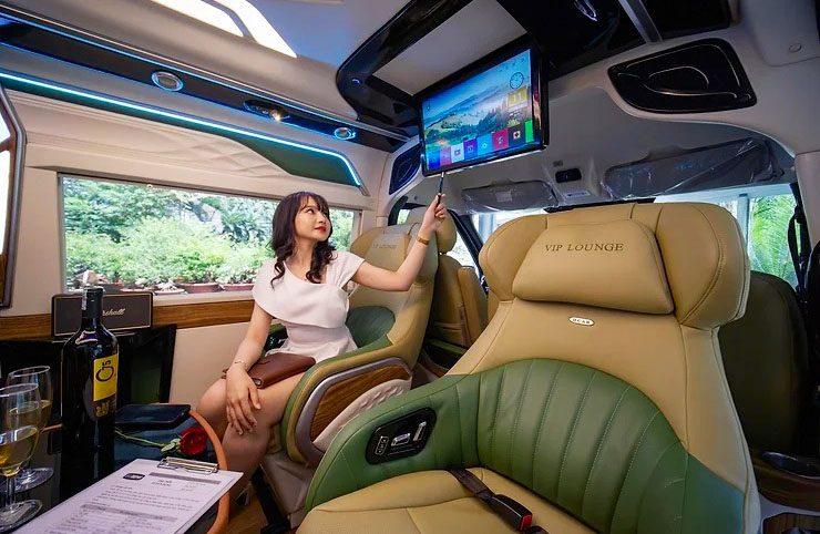 Xe Dcar VIP Lounge 9 chỗ