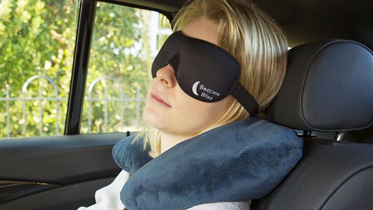 Ngủ sẽ giảm được hiện tượng say xe