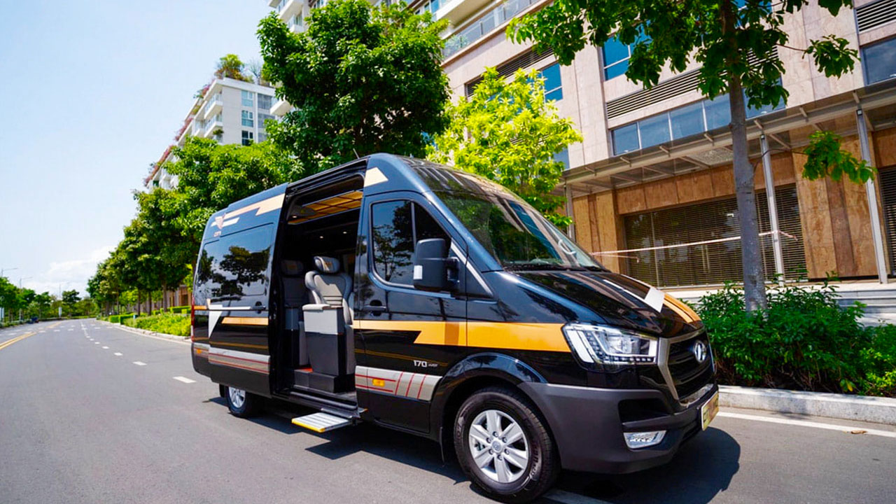 Giá thuê xe limousine 9 chỗ đi Tam Đảo