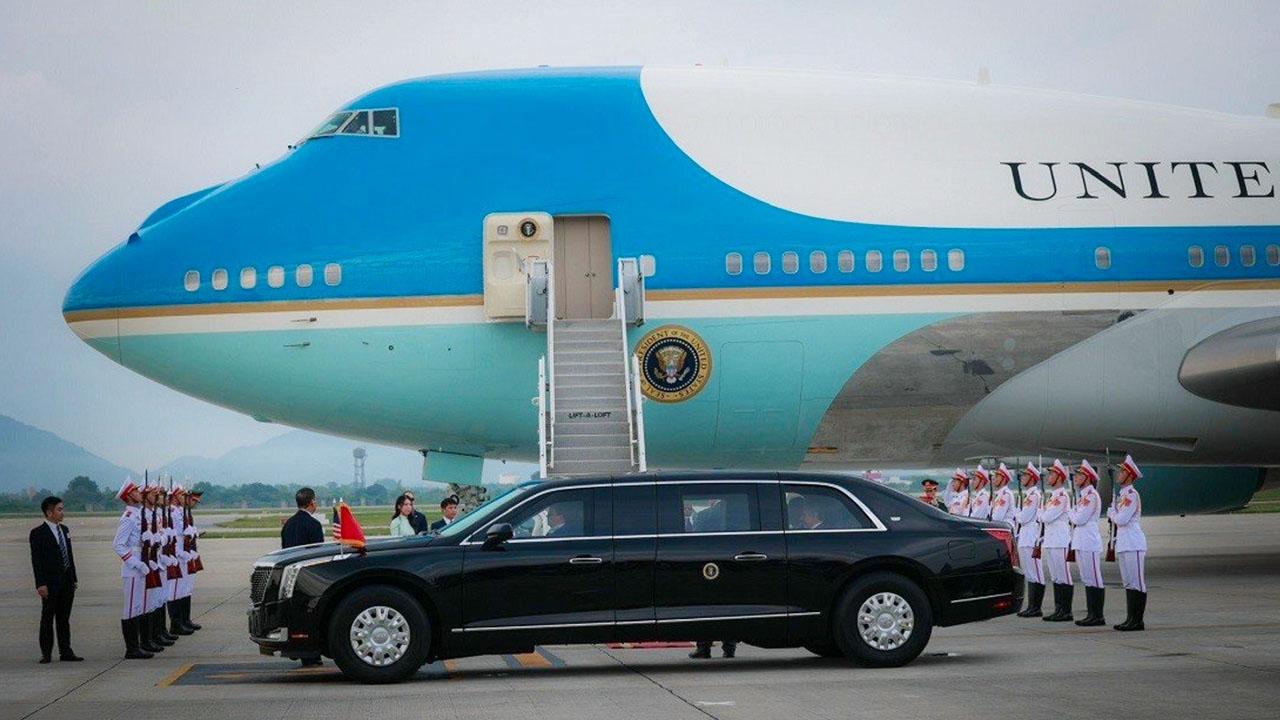 Đón Tổng thống Joe Biden tại sân bay Nội Bài