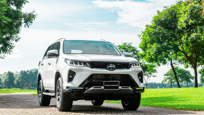 Toyota Fortuner car rental