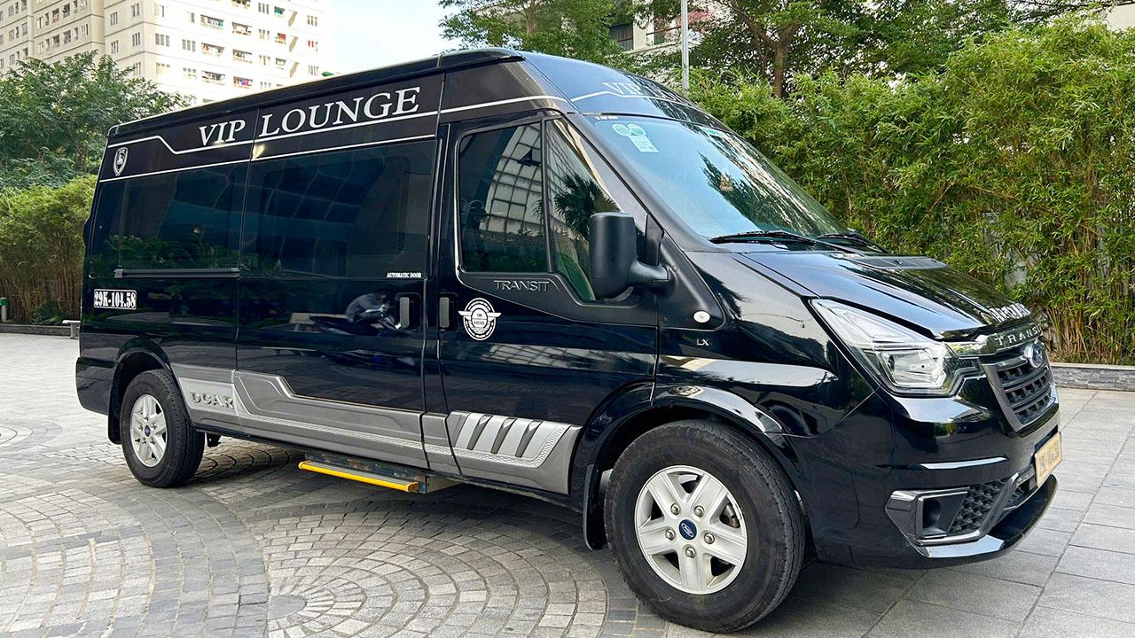 Xe Limousine 9 chỗ của DKT Transport