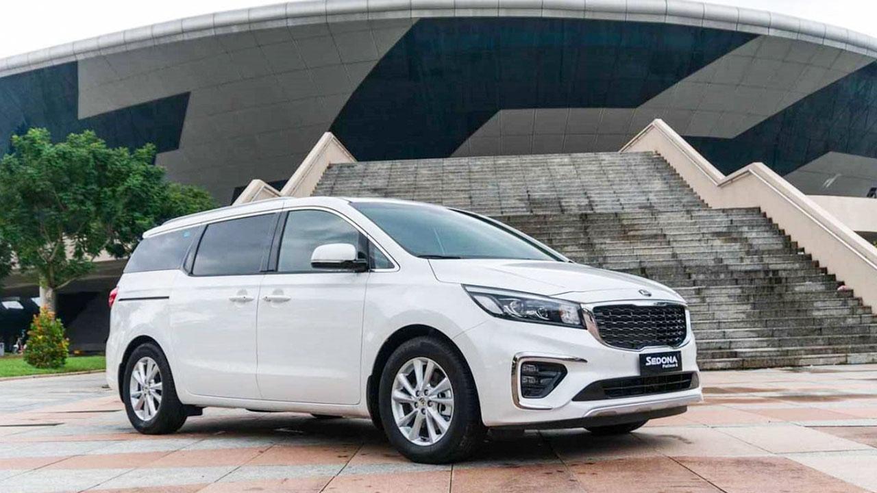 Xe Kia Sedona sang trọng