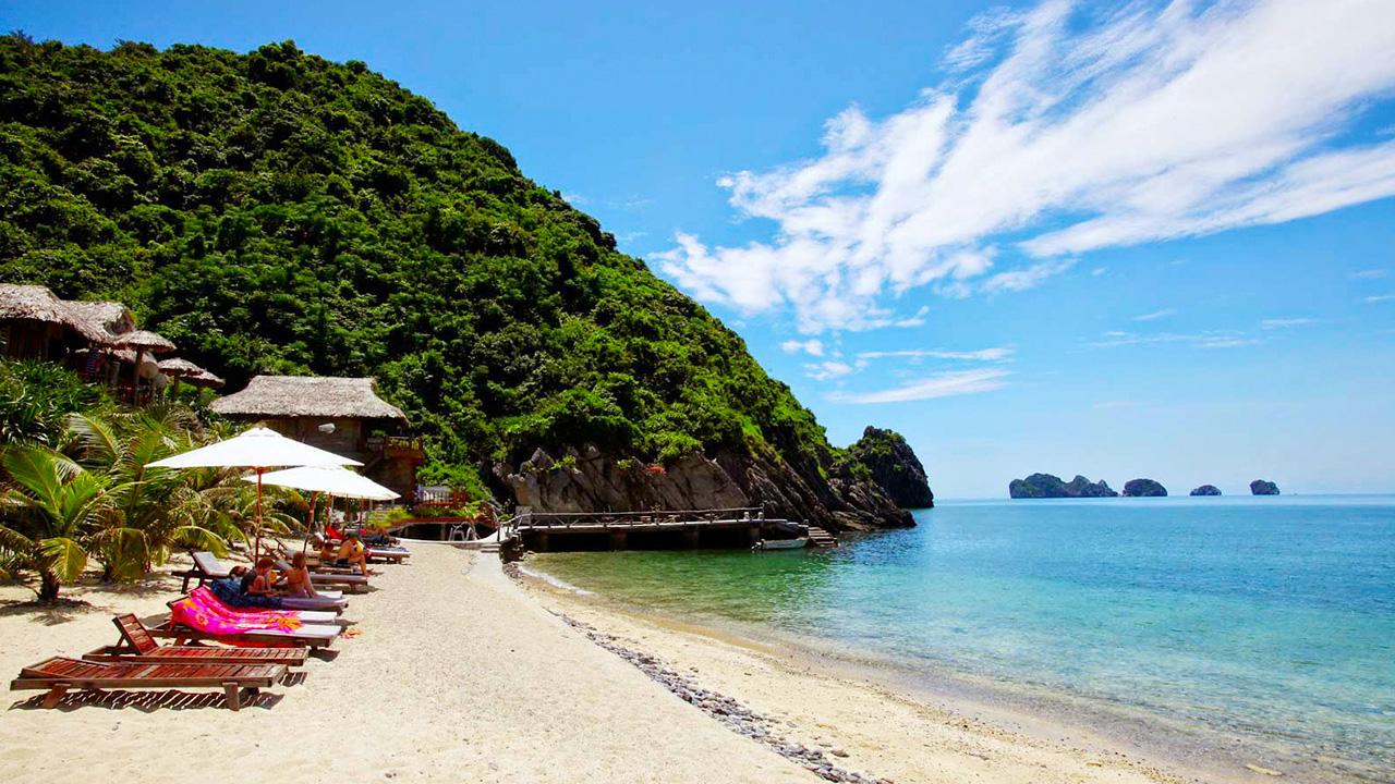 Biển Cát Bà