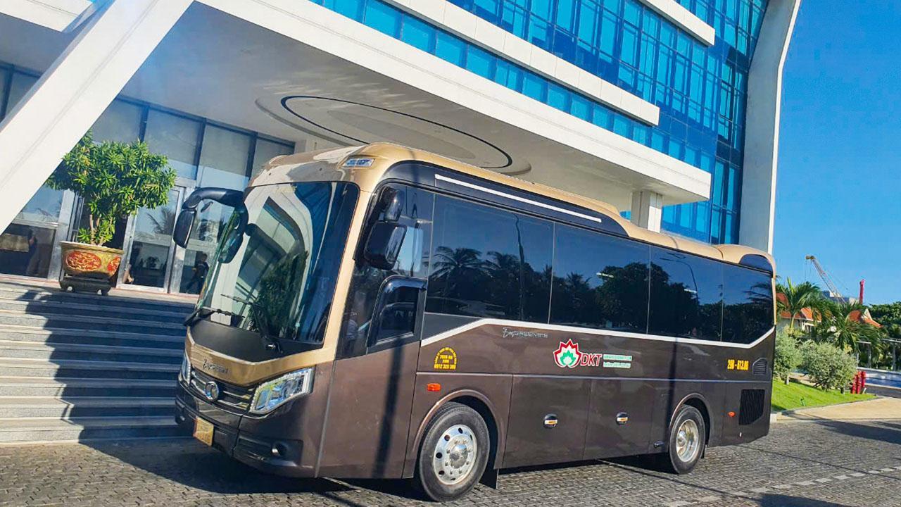 Xe Limousine 9-19 Chỗ