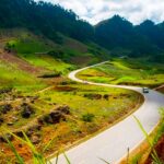 Cung Đường Tây Bắc: Top Tuyến Đường Hùng Vĩ Nhất Phải Đi Cung đường đi Mộc Châu và Sapa