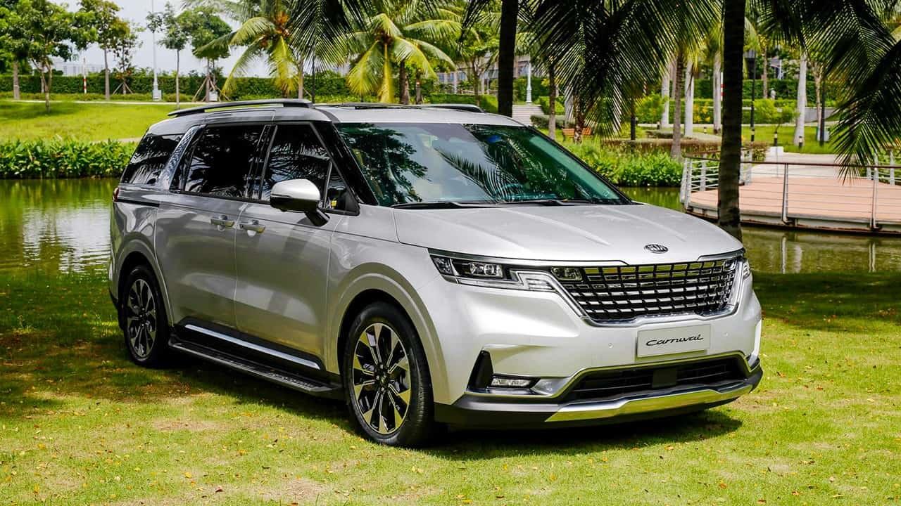 Giá thuê xe Carnival phụ thuộc vào nhiều yếu tố