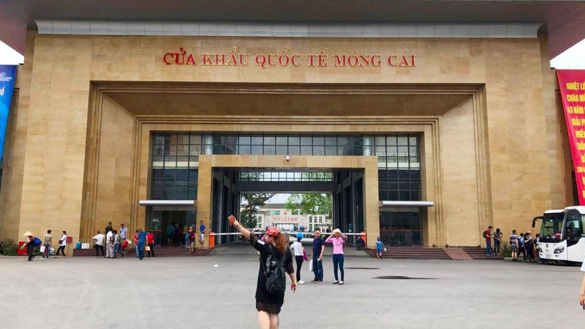 Cửa khẩu Móng Cái