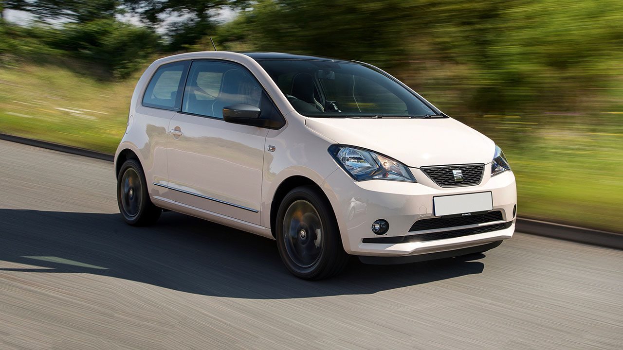 4 seater car rental is a service that many customers are interested in.