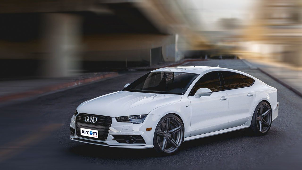 Demand for 4 seater car rental in Hanoi has increased sharply.